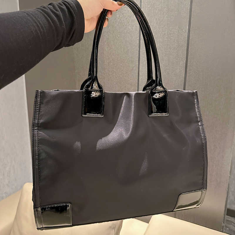 totes bags shopping bag luxurys handbags women designer tote bag Fashion Nylon Large Shoulder Simple Black Purses Handbag 221118, Pbag black1
totes bags shopping bag luxurys handbags women designer tote bag Fashion Nylon Large Shoulder Simple Black Purses Handbag 221118, Pbag black1
