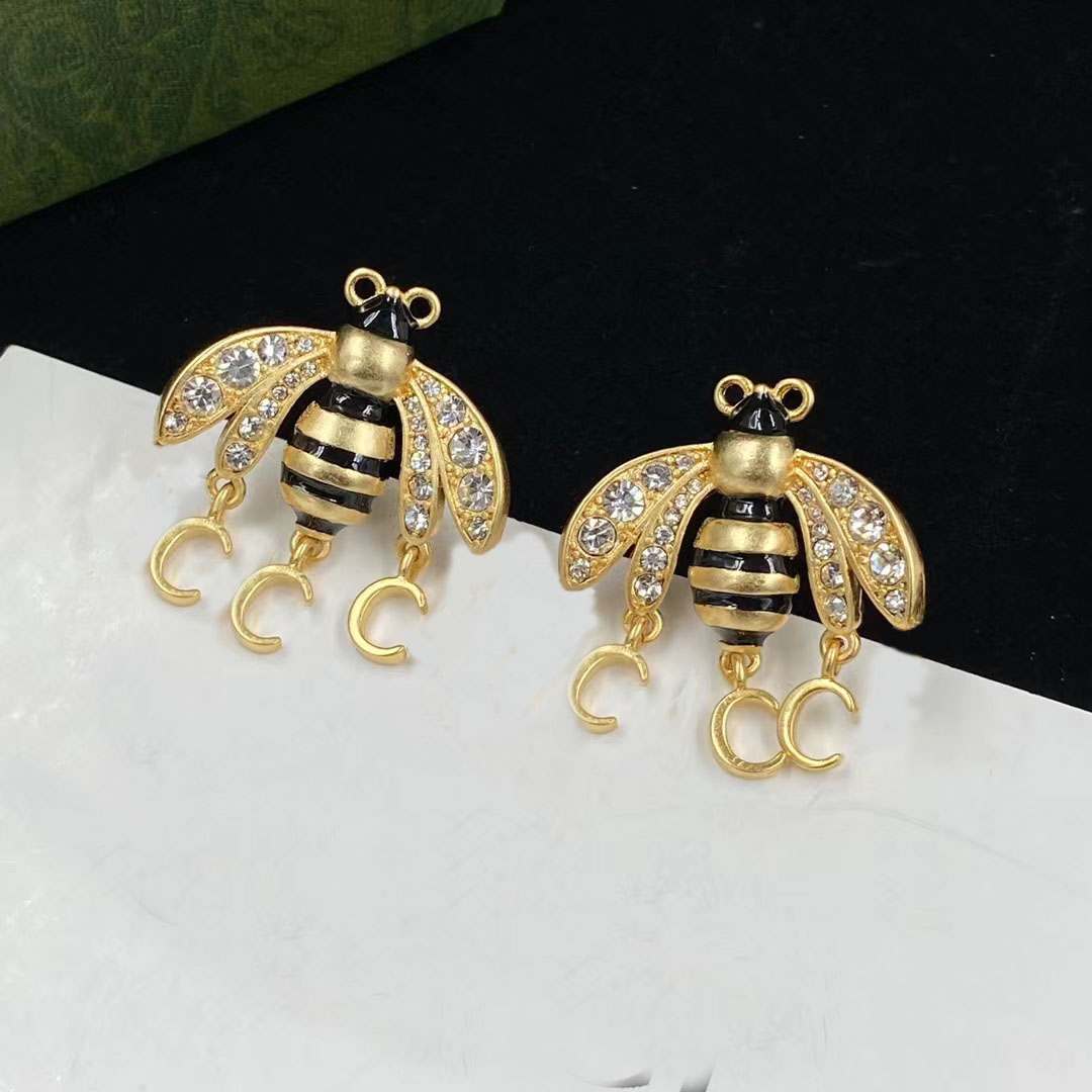 Charm Earrings designer for women fashion luxurys brand designer classic little bee popular net red luxury earring wedding party Christmas with box
Charm Earrings designer for women fashion luxurys brand designer classic little bee popular net red luxury earring wedding party Christmas with box