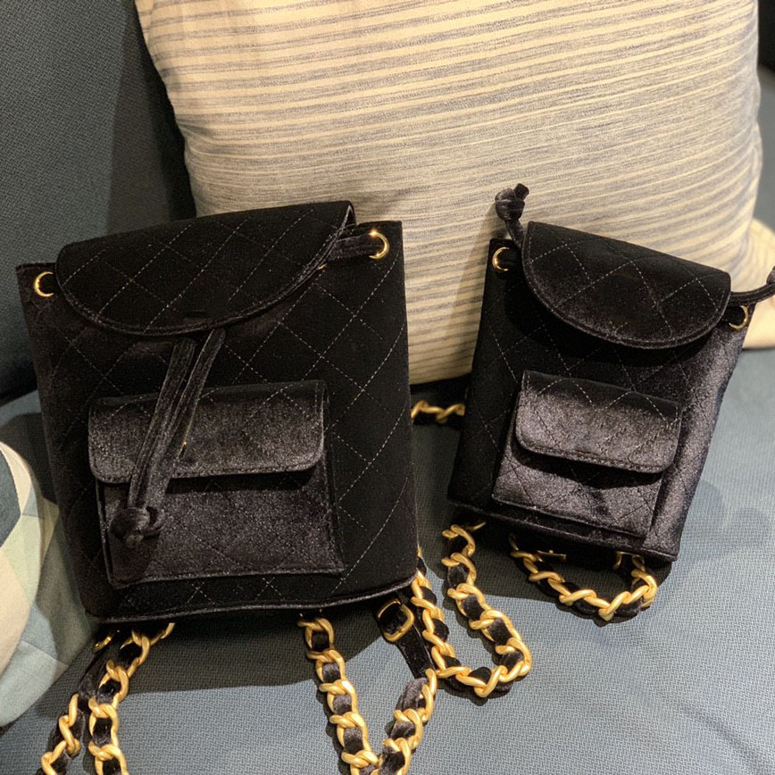 Womens Designer Velvet Mini/Small Backpack Black Bags Gold Metal Chain Drawstring Bucket Outdoor Sacoche Large Capacity Luggage Handbags 17X7X15CM/22X20X11CM, Box
Womens Designer Velvet Mini/Small Backpack Black Bags Gold Metal Chain Drawstring Bucket Outdoor Sacoche Large Capacity Luggage Handbags 17X7X15CM/22X20X11CM, Box