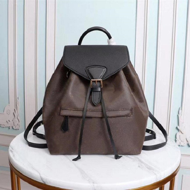 A-9 Genuine leather Backpack Messenger bag School Classic Shopping bags Beach bags Purse, Not sending products
A-9 Genuine leather Backpack Messenger bag School Classic Shopping bags Beach bags Purse, Not sending products