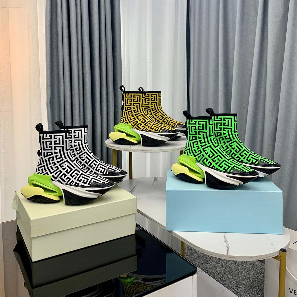 Newest Knit bullet boots Men Women Designer Casual Shoes UNICORN Fashion Outdoor Sport Shoes Space cotton Metaverse Sneakers Trainers Runner Shoe 35-46 01
Newest Knit bullet boots Men Women Designer Casual Shoes UNICORN Fashion Outdoor Sport Shoes Space cotton Metaverse Sneakers Trainers Runner Shoe 35-46 01