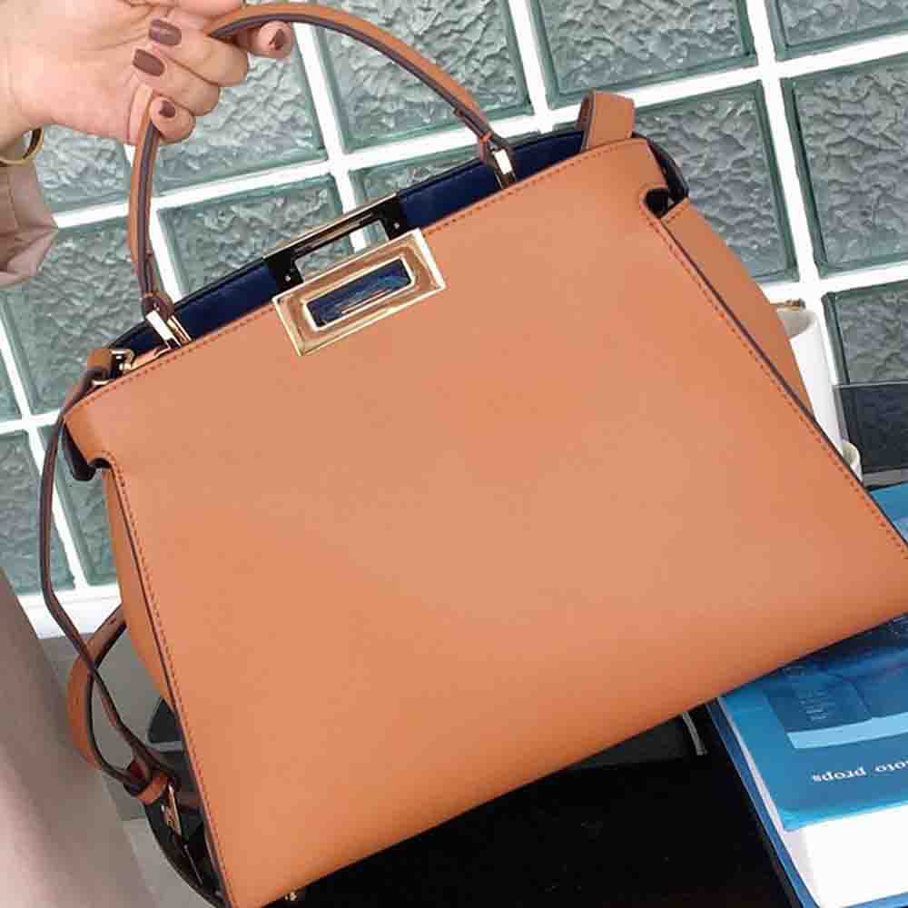 Genuine Leather Woman Shoulder Bag Cowhide Luxury Designer Bags 2022 Trend Motingsome Autumn and Winter Ladies Daily Handbag, Apricot
Genuine Leather Woman Shoulder Bag Cowhide Luxury Designer Bags 2022 Trend Motingsome Autumn and Winter Ladies Daily Handbag, Apricot