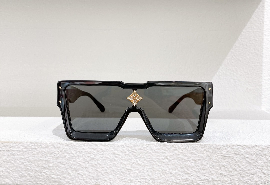 Summer Cyclone Sunglasses For Men and Women style Z1547E Anti-Ultraviolet Retro Plate square Full Frame fashion Eyeglasses Brand New Random Box
Summer Cyclone Sunglasses For Men and Women style Z1547E Anti-Ultraviolet Retro Plate square Full Frame fashion Eyeglasses Brand New Random Box