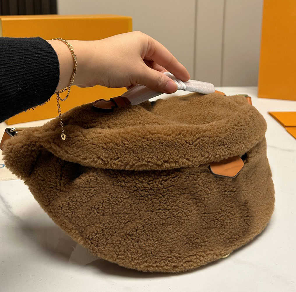 Designer bumbags fanny packs belt Bag Purse waist Bags Pocket Mens Womens cosmetics Delicate Travel Backpack 25cm yiweibags, Contact us
Designer bumbags fanny packs belt Bag Purse waist Bags Pocket Mens Womens cosmetics Delicate Travel Backpack 25cm yiweibags, Contact us