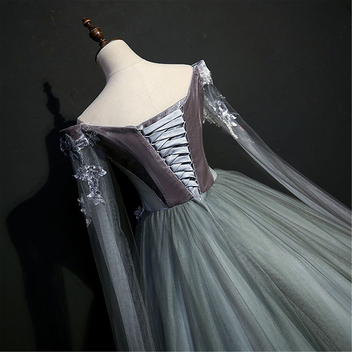 Elegant Prom Dresses A-Line Bateau Long Net Sleeves 3D Flower Applicant Lace Up Applicant Stain Floor Length Layered Custom Made Plus Size Princess Ro