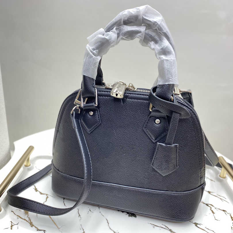 Lady TOP Luxurys Designers Lvity Wallets Letter Plain Floral Shell Bags Diana Package Lvity Handbags Zipper black Shoulder Bags Camera Lock Embossing, Big logo
Lady TOP Luxurys Designers Lvity Wallets Letter Plain Floral Shell Bags Diana Package Lvity Handbags Zipper black Shoulder Bags Camera Lock Embossing, Big logo