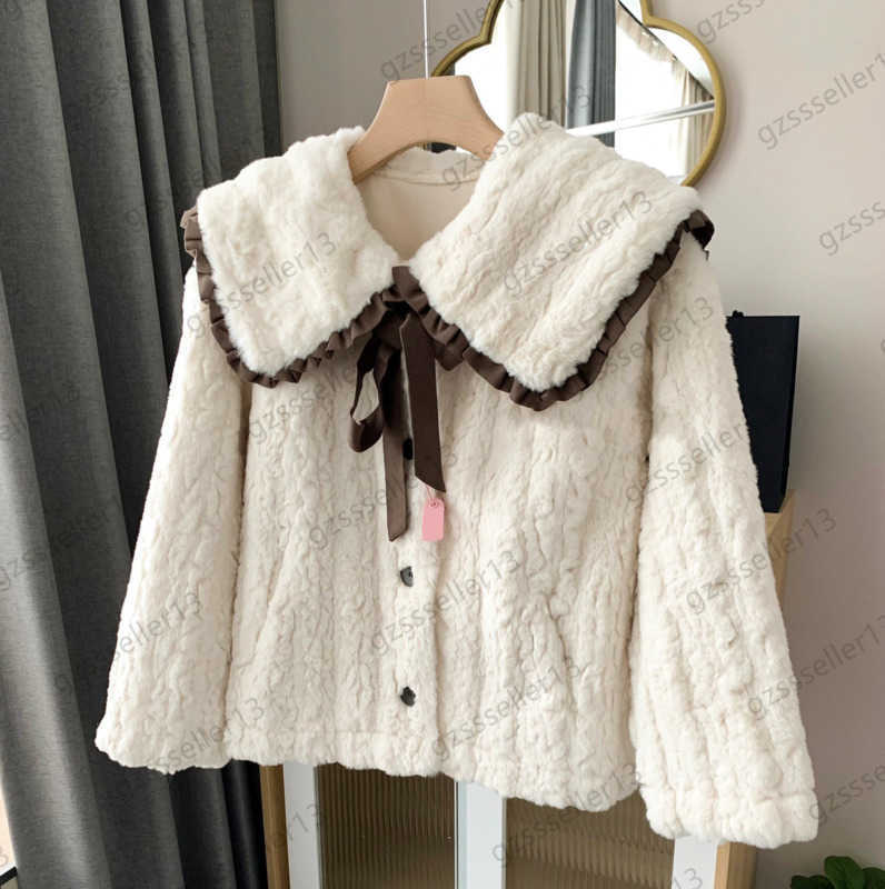 Luxury Womens Jackets Doll Collar Contrast Color Bordure Bowknot Short Jacket Single Button Lambs Wool Coats Lovely Joker Literary Retro Style Women Clothes 1970, 12
Luxury Womens Jackets Doll Collar Contrast Color Bordure Bowknot Short Jacket Single Button Lambs Wool Coats Lovely Joker Literary Retro Style Women Clothes 1970, 12