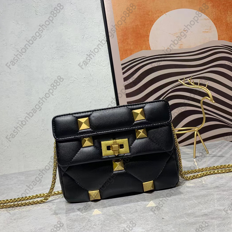 Fashion designer messenger bag handbags One shoulder Roman Stud metal rivet chain bag Quilted sheepskin handbag Removable shoulders, Red
Fashion designer messenger bag handbags One shoulder Roman Stud metal rivet chain bag Quilted sheepskin handbag Removable shoulders, Red