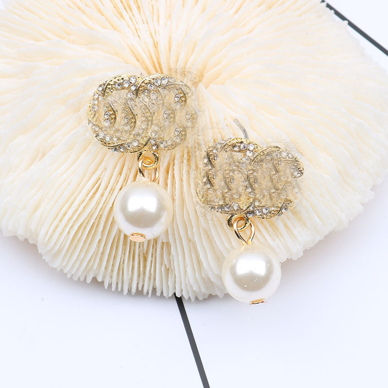 18K Gold Plated Luxury Brand Designers Double Letters Stud Clip Eardrop Round Geometric Famous Women Crystal Rhinestone Metal Earring Wedding Party Jewerlry
18K Gold Plated Luxury Brand Designers Double Letters Stud Clip Eardrop Round Geometric Famous Women Crystal Rhinestone Metal Earring Wedding Party Jewerlry