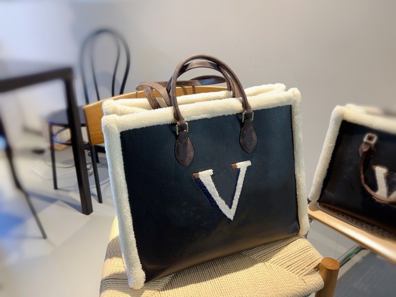 CC Lamb Wool Bag Teddy Winter Totes Plush Shopping Large Capacity Package Wool Shoulder Bags Embroidery Letter Fur Handbags, Extra freight
CC Lamb Wool Bag Teddy Winter Totes Plush Shopping Large Capacity Package Wool Shoulder Bags Embroidery Letter Fur Handbags, Extra freight