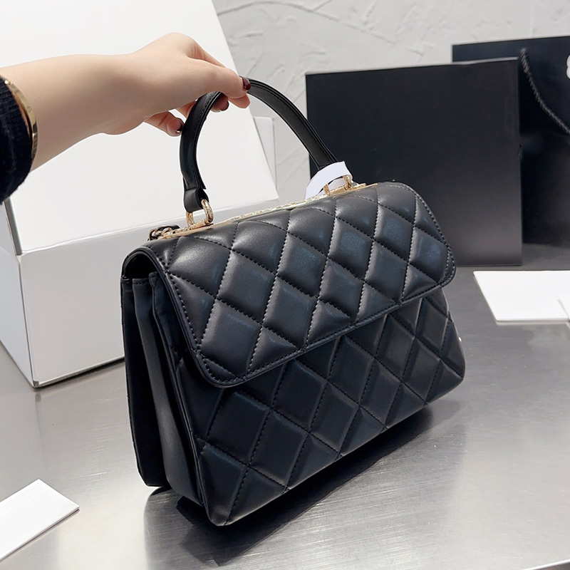 Luxury Designer Womens Cross Body Lambskin Bags Classic Medium Flap Trendy Quilted Top Handle Totes Multi Pochette Gold Metal Hardware Matelasse Chain Handbags 25C