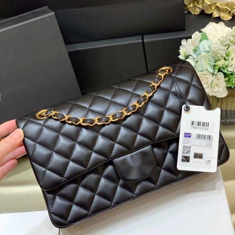 Luxury Brand design Other Bags Classic flap bag A01112 caviar Leather woman's Letter plaid CC shoulder Chain bag lambskin messenger bags fashion 2.55 Flap Bag
Luxury Brand design Other Bags Classic flap bag A01112 caviar Leather woman's Letter plaid CC shoulder Chain bag lambskin messenger bags fashion 2.55 Flap Bag