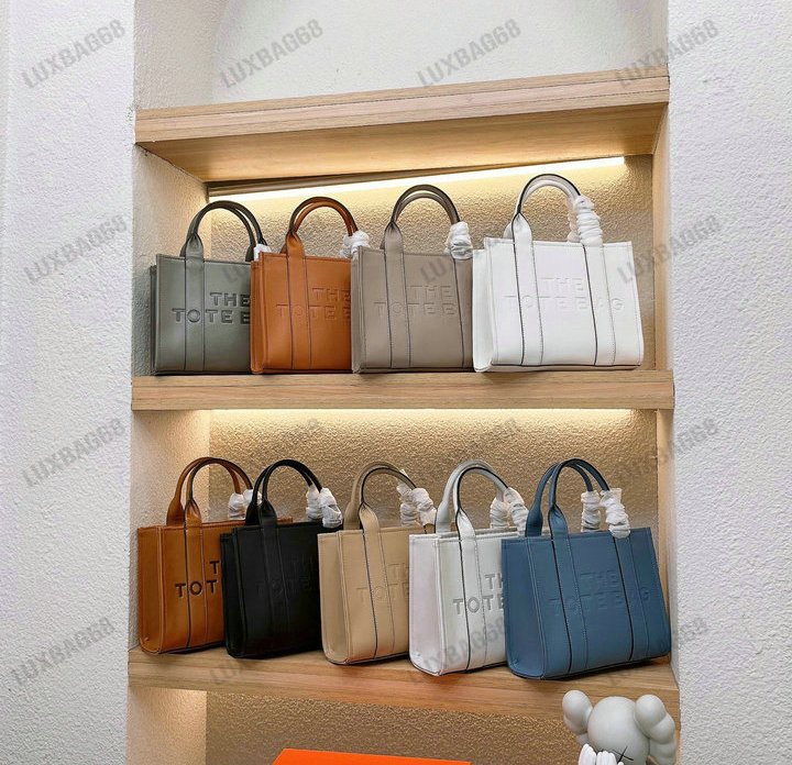 The Leather Tote Bag For Women Mini Traveler Shoulder Bag Warm Sand Denim Women's Designer Canvas Handbag Multicolor, 01#
The Leather Tote Bag For Women Mini Traveler Shoulder Bag Warm Sand Denim Women's Designer Canvas Handbag Multicolor, 01#
