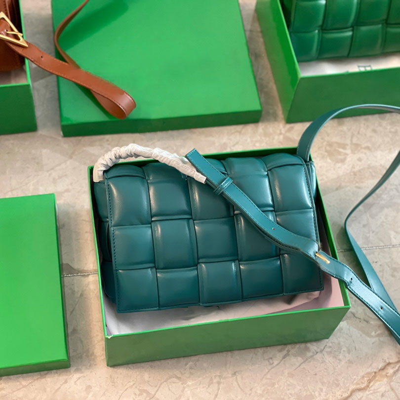 Luxury designer bags women handbag shoulder bags crossbody bag classic fashion leather thick chain braided square pillow bagss Christmas Gift size 26X7X18cm, Yellow
Luxury designer bags women handbag shoulder bags crossbody bag classic fashion leather thick chain braided square pillow bagss Christmas Gift size 26X7X18cm, Yellow