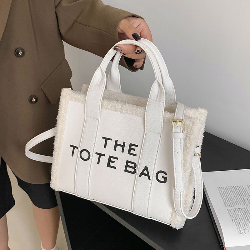 2022 PU Leather Marc Fashion Handbags Bag with Logo Large Capacity Shoulder for Women wallets Letter Printed Tote Bag Multi Colors Totes Purse, Orange
2022 PU Leather Marc Fashion Handbags Bag with Logo Large Capacity Shoulder for Women wallets Letter Printed Tote Bag Multi Colors Totes Purse, Orange
