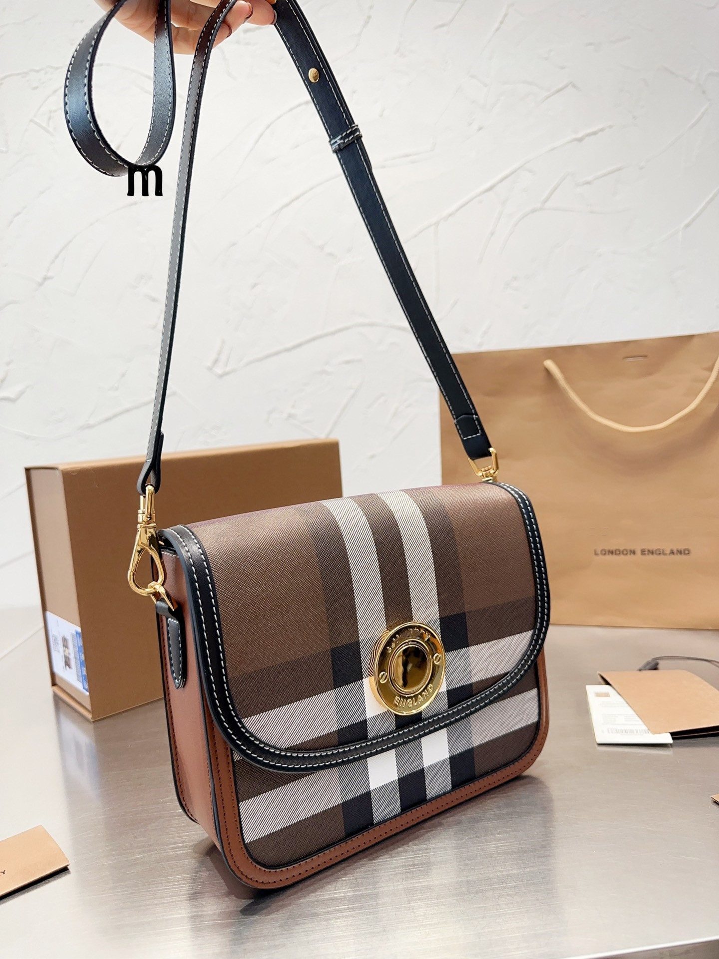 Luxurious Designers Bags Women handbags Messenger Bag Flap Shoulder Messenger Bag 24X17cm, Brown