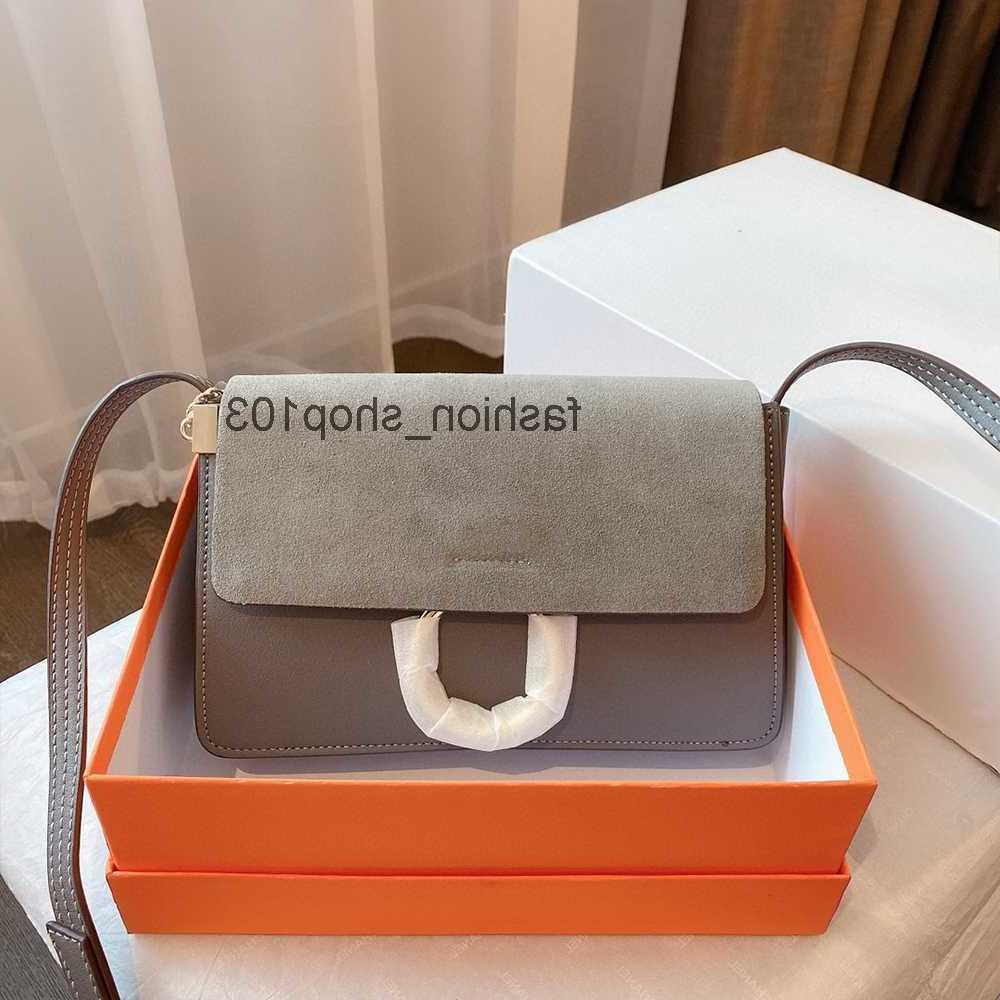 shoulder designers luxurys bags women free chain crossbody shoulder bag handbags circle purse Highs quality female fashion backpack 2023
shoulder designers luxurys bags women free chain crossbody shoulder bag handbags circle purse Highs quality female fashion backpack 2023
