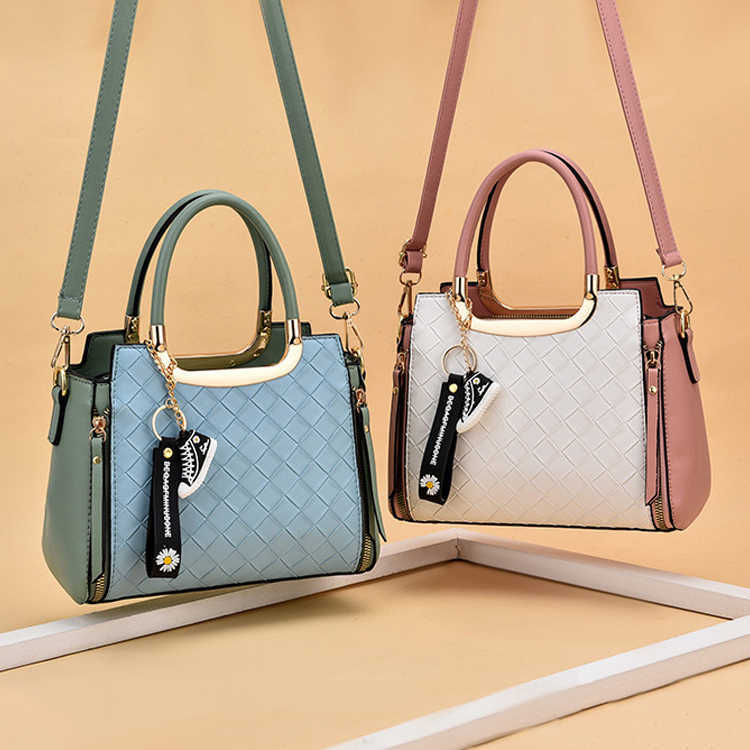 Factory Direct Wholesales Bolsas Women Handbags Purses and Handbag Crossbody Bag, Black
Factory Direct Wholesales Bolsas Women Handbags Purses and Handbag Crossbody Bag, Black