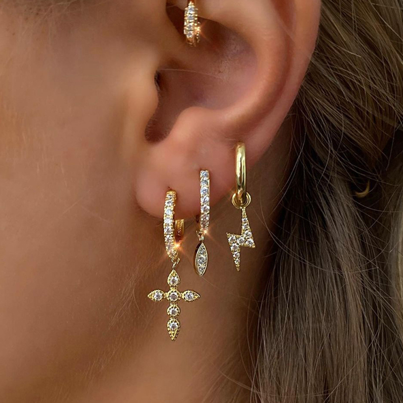 Stainless Steel Crystal Zircon Lightning Hoop Earrings For Women Cartilage Earrings Piercing Jewelry New
Stainless Steel Crystal Zircon Lightning Hoop Earrings For Women Cartilage Earrings Piercing Jewelry New