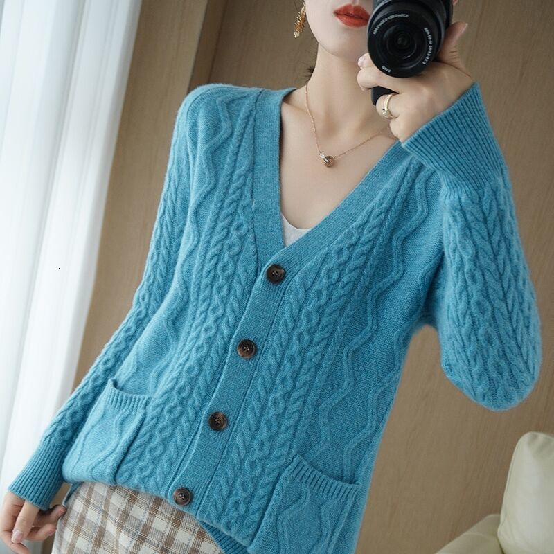 Women's Knits Tees Fashion V-Neck Pockets All-match Casual Knitted Sweaters Clothing Autumn Solid Color Loose Korean Cardigan Coat 221123