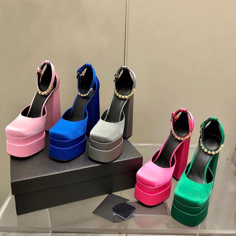 Designers Sandals Heels Womens Sandal Aevitas Shoe Crystal Embellished Ankle Strap Satin Platform Pumps Shoes Chunky Heeled Women Sandals
Designers Sandals Heels Womens Sandal Aevitas Shoe Crystal Embellished Ankle Strap Satin Platform Pumps Shoes Chunky Heeled Women Sandals