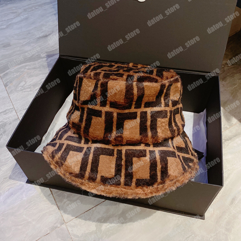 Fitted Fluffy Bucket Hats Designer Woman Winter Brim Caps Mens Brown Fisher Hat Luxury Brand Fedora Bonnets Winter Teddy Sunhats
Fitted Fluffy Bucket Hats Designer Woman Winter Brim Caps Mens Brown Fisher Hat Luxury Brand Fedora Bonnets Winter Teddy Sunhats
