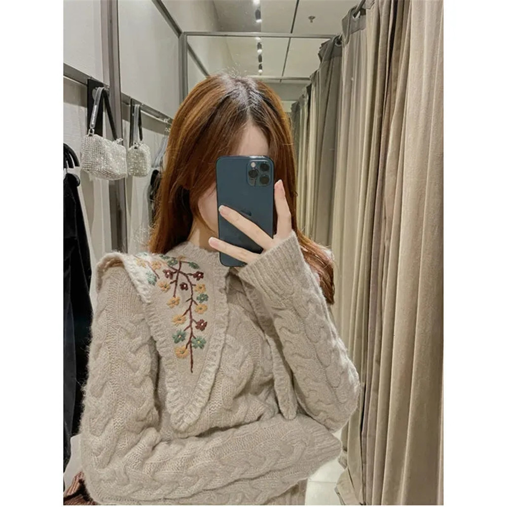 Women's Sweaters Winter Full Sleeve Thick Knitted Ladies Vintage Flower Embroidery Women'S Sweater Fashion Peter Pan Collar Slim Pullovers F
