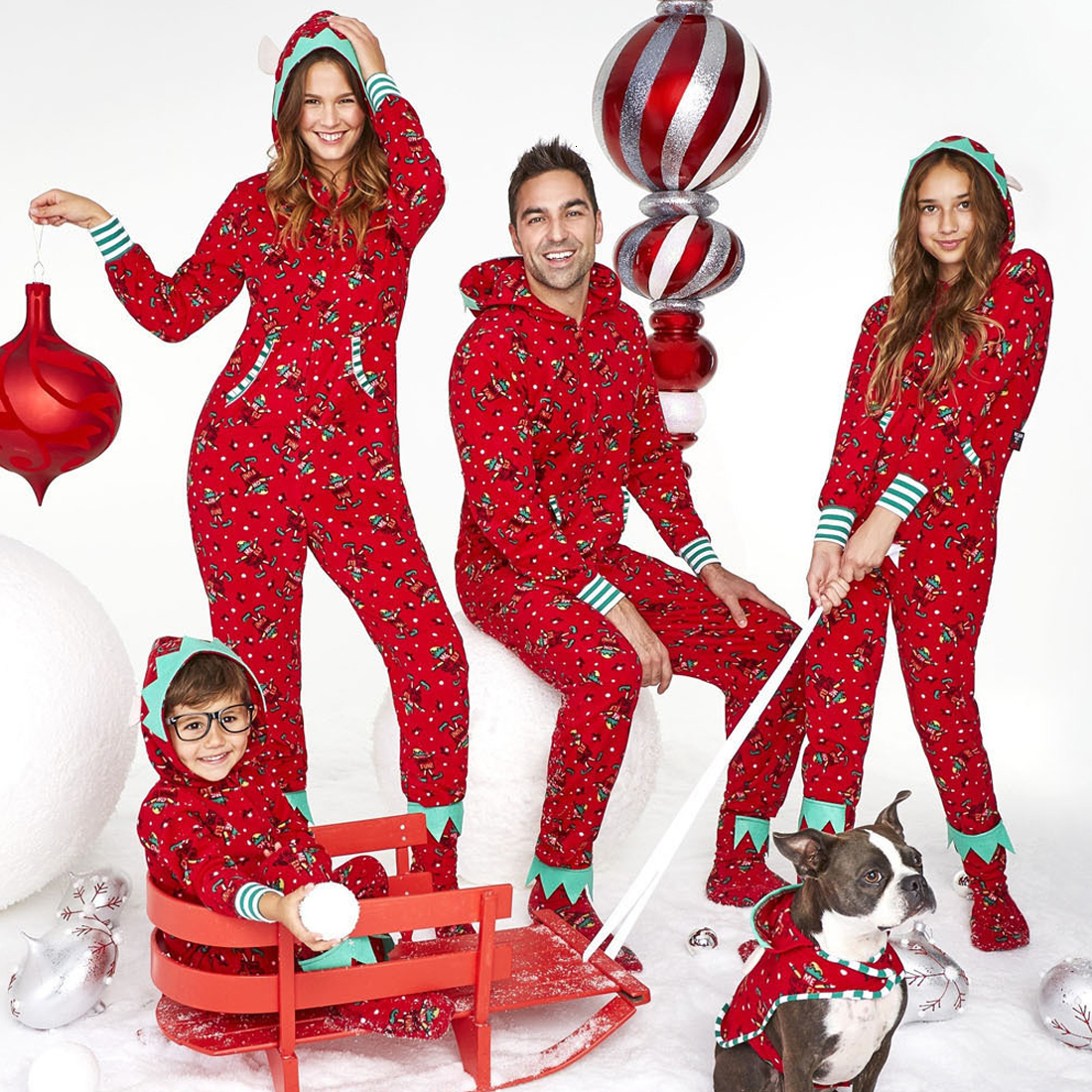 Family Matching Outfits Christmas Pajamas Set Mother Fahter Kids Cute Soft Hooded Rompers Overalls Jumpsuits Xmas Look 221122