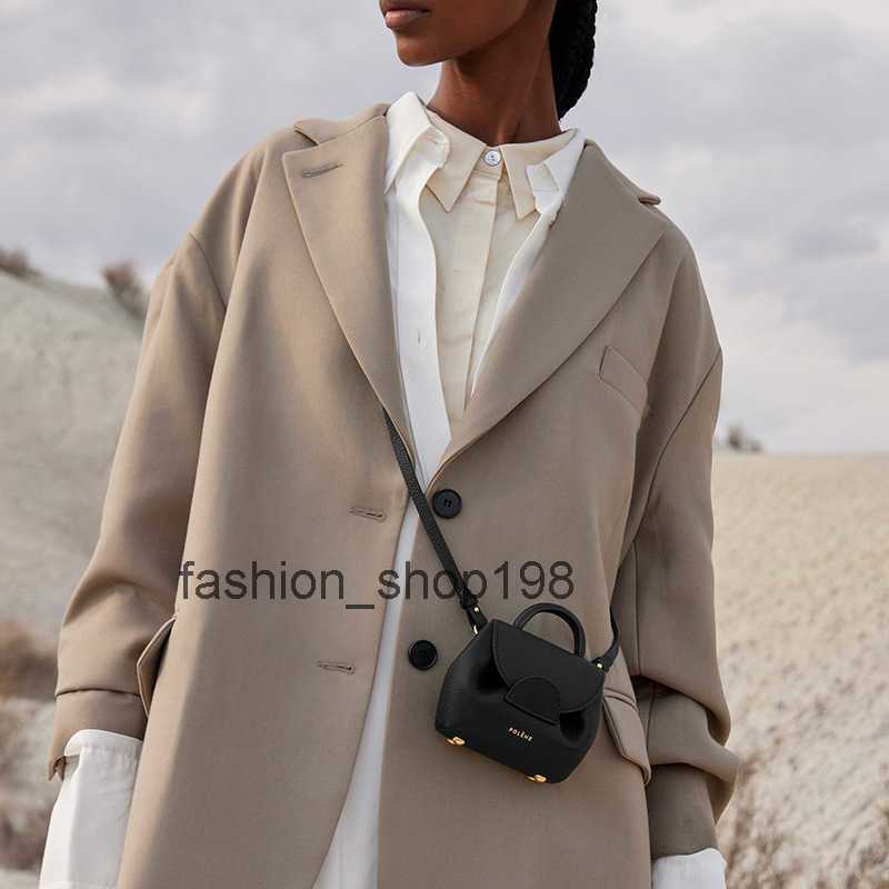 Bags Designer The new French niche new summer women's small square bag shoulder messenger portable mini 2023, Mini black
Bags Designer The new French niche new summer women's small square bag shoulder messenger portable mini 2023, Mini black