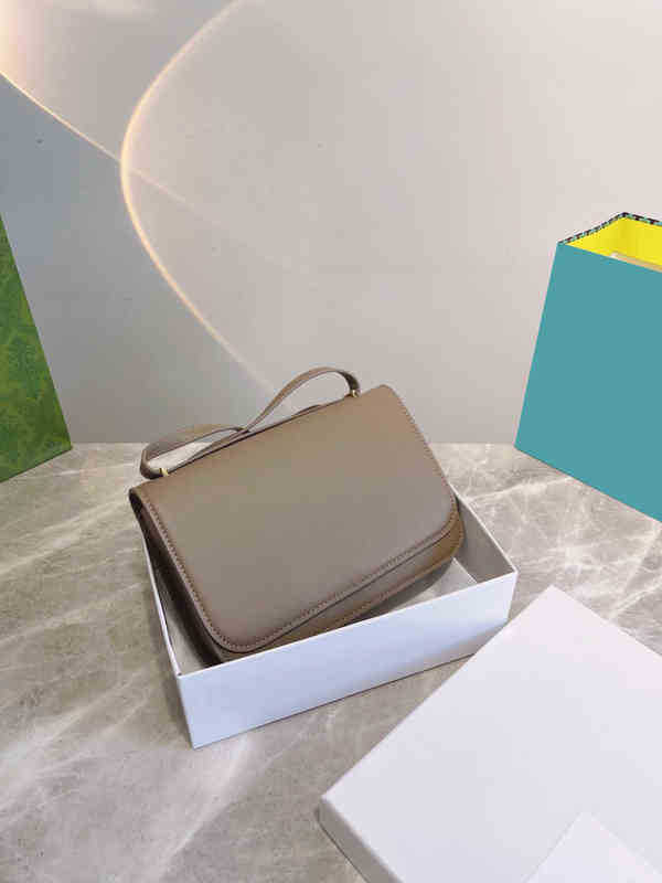 Designer Luxury Fashion Marc The Tote Bag Leather Versatile Women Small Bags Vintage MarcJacobs Handbags Multicolour Wallet 7A High Quality zhouzhoubao123 BQ1B, Red
Designer Luxury Fashion Marc The Tote Bag Leather Versatile Women Small Bags Vintage MarcJacobs Handbags Multicolour Wallet 7A High Quality zhouzhoubao123 BQ1B, Red