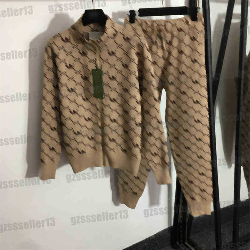 Designer Gu Joint Knitted Tracksuits G Letter Stand Collar Zipper Cardigan Jackets Leggings Casual Trousers Suit Women Two Piece Sets
Designer Gu Joint Knitted Tracksuits G Letter Stand Collar Zipper Cardigan Jackets Leggings Casual Trousers Suit Women Two Piece Sets