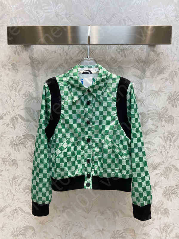 Womens Jackets Brand Solid Color Classic Print Knitted Jacket Slim Fit Comfortable Top Temperament Trend Luxury Sexy Designer Women Clothing
Womens Jackets Brand Solid Color Classic Print Knitted Jacket Slim Fit Comfortable Top Temperament Trend Luxury Sexy Designer Women Clothing