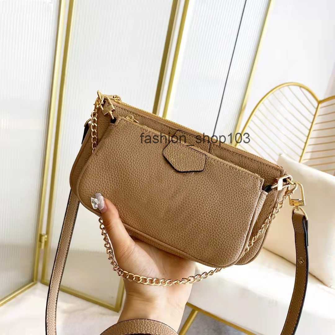Designer Women Bags Men Woman Fashion Genuine Leather Hand bags Wallets Short Card Holder Purse Lady Enchase Bag Handbag Wallet With 2023, Red
Designer Women Bags Men Woman Fashion Genuine Leather Hand bags Wallets Short Card Holder Purse Lady Enchase Bag Handbag Wallet With 2023, Red