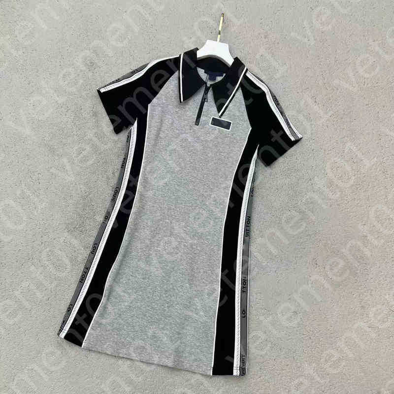 Designer Dresses Classic Striped Casual Dresses Slim Fit Comfortable A-Type Skirts Retro Style Temperament Luxurious Sexy Women Clothing
Designer Dresses Classic Striped Casual Dresses Slim Fit Comfortable A-Type Skirts Retro Style Temperament Luxurious Sexy Women Clothing