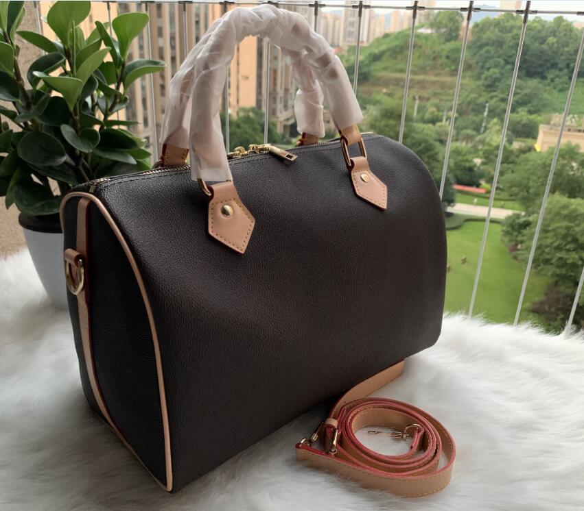 Women Messenger Travel bag Classic Style Fashion bags Shoulder Bags Lady Totes handbags 30 cm With key lock 112xcd wuxi, White grid
Women Messenger Travel bag Classic Style Fashion bags Shoulder Bags Lady Totes handbags 30 cm With key lock 112xcd wuxi, White grid
