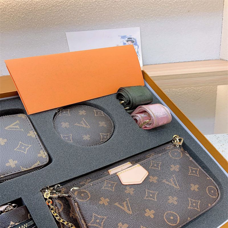 Designer Shoulder bag Crossbody 23x13cm Luxury Messenger tote bag wallet favorite purse 3 piece set chain Classic Gift box included, Colour 1
Designer Shoulder bag Crossbody 23x13cm Luxury Messenger tote bag wallet favorite purse 3 piece set chain Classic Gift box included, Colour 1