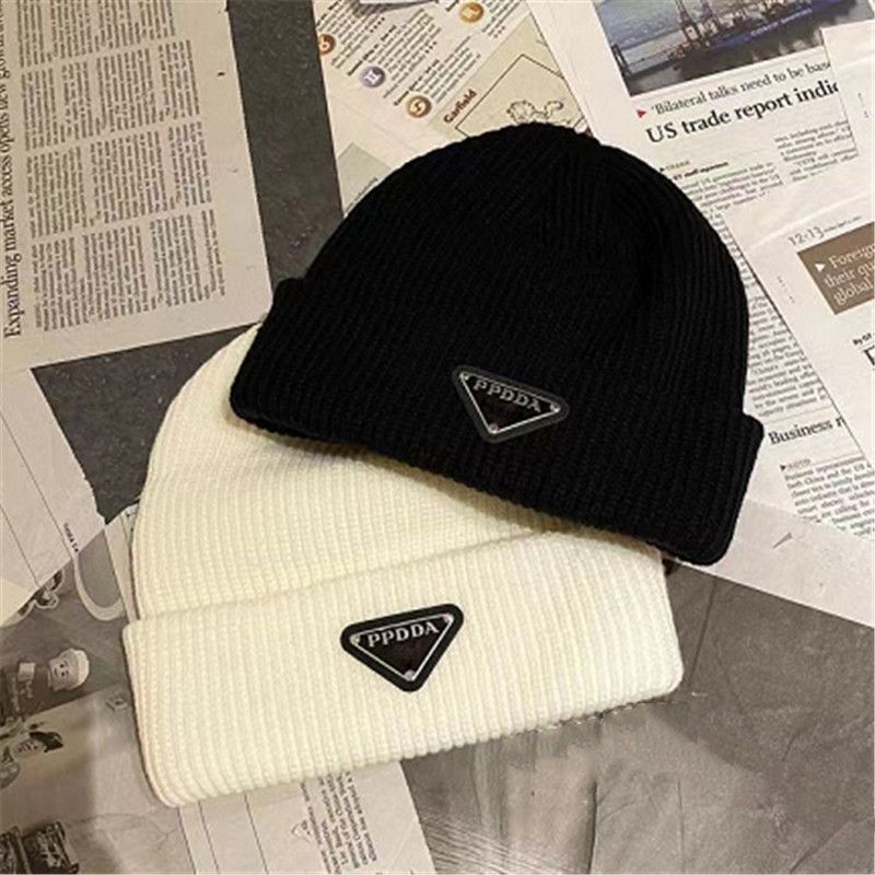 2023 Luxury beanies designer Winter Bean men and women Fashion design knit hats fall woolen cap letter jacquard unisex warm skull hat
2023 Luxury beanies designer Winter Bean men and women Fashion design knit hats fall woolen cap letter jacquard unisex warm skull hat