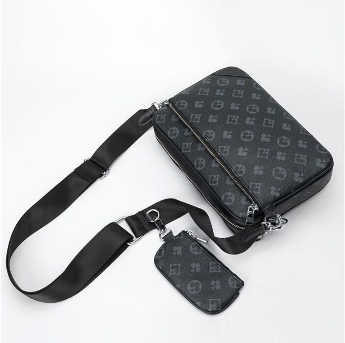 men women Luxurys Designers Bag trio district voyager aerogram stumur studio Messenger Bags PU leather embossed men's satche, Black
men women Luxurys Designers Bag trio district voyager aerogram stumur studio Messenger Bags PU leather embossed men's satche, Black