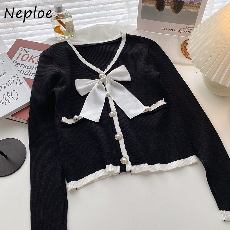 Women's Knits Tees Neploe V-neck Bowknot Decoration Sweet Woman Sweaters Autumn Korean Style Short Knitted Cardigans Pearl Button Knit Tops 22112