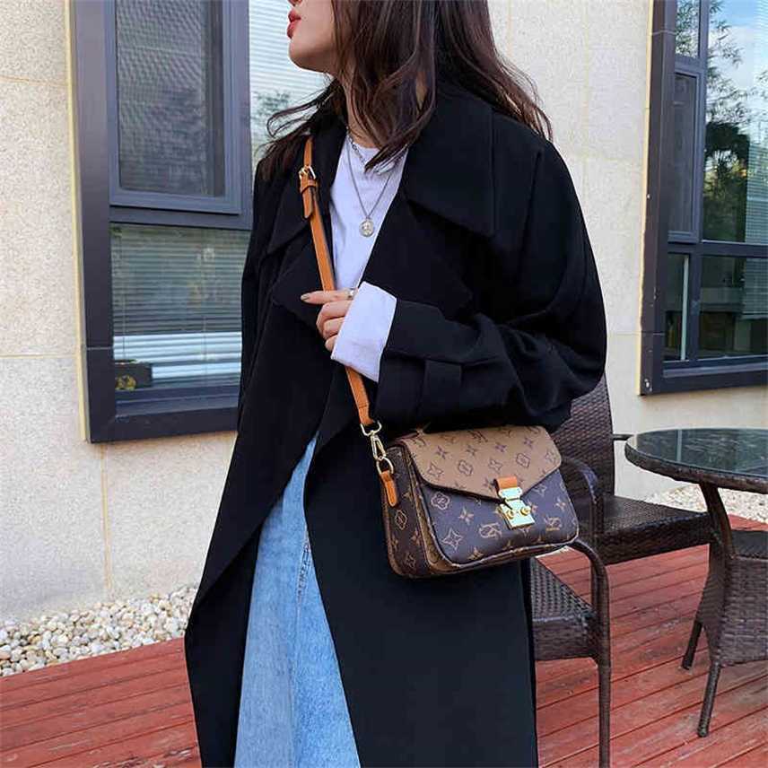 flower color bag female new versatile printed small square texture sling Shoulder Messenger Bag Handbags Design deals, Sky blue
flower color bag female new versatile printed small square texture sling Shoulder Messenger Bag Handbags Design deals, Sky blue