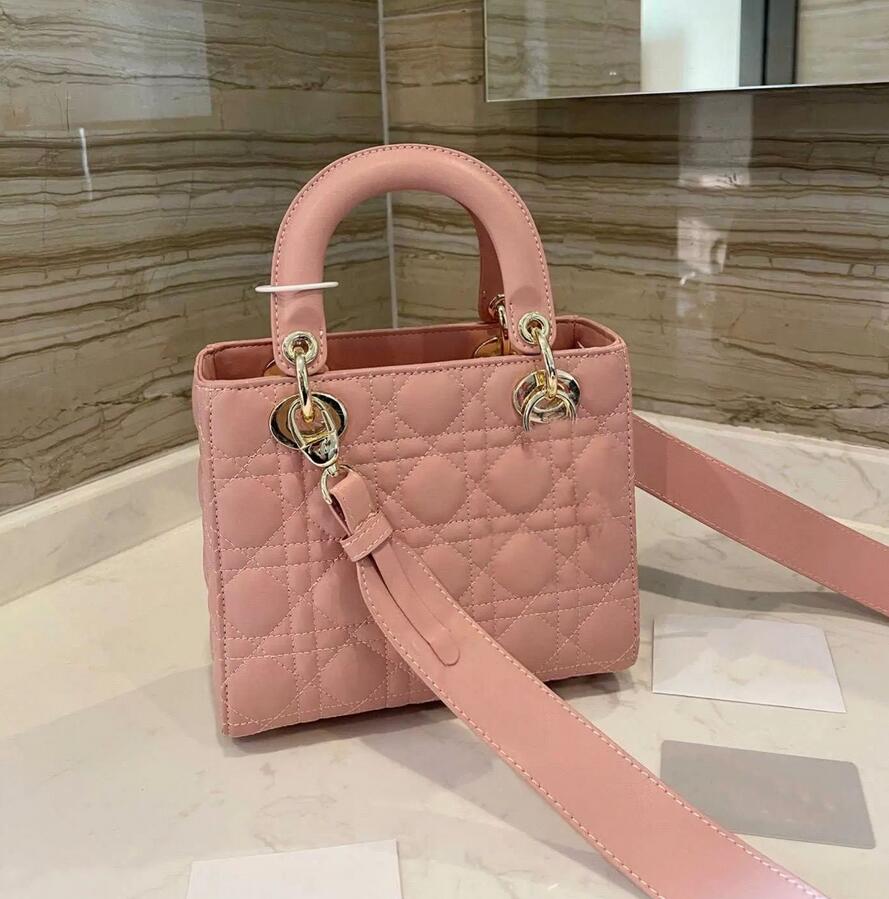 Top Quality fashion Purses Cute 2022 Black Ladies Bags TOP Designer Luxury Handbags Silver Shoulder Bag Cross Body Women Totes Crossbody Clutch, Add postage
Top Quality fashion Purses Cute 2022 Black Ladies Bags TOP Designer Luxury Handbags Silver Shoulder Bag Cross Body Women Totes Crossbody Clutch, Add postage