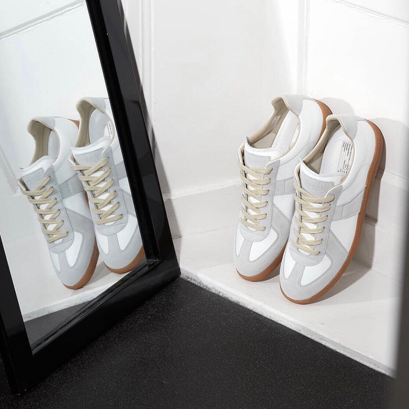 2023 Men women Designer shoes sneakers White mm6 mens flat trainers casual Low sneaker Training shoes Sports Running shoe WITH BOX
2023 Men women Designer shoes sneakers White mm6 mens flat trainers casual Low sneaker Training shoes Sports Running shoe WITH BOX