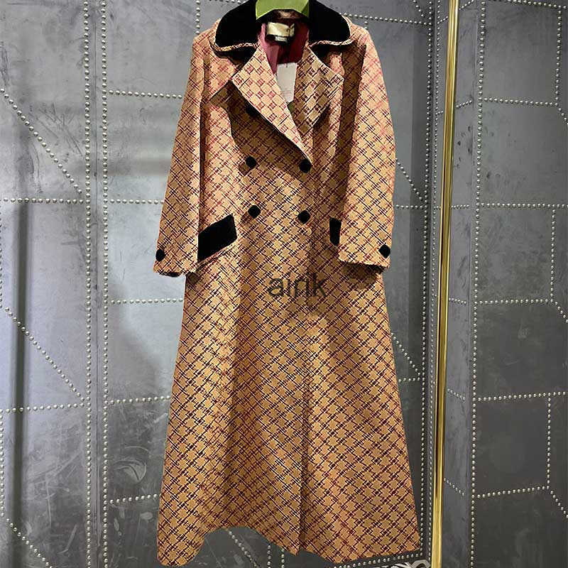 Womens Long Cloak Women Mature Coats Trench Jacket Fashion Letters Printing Long Coat Girls Casual Windproof 22FW Winter Clothes Wholesale, Black
Womens Long Cloak Women Mature Coats Trench Jacket Fashion Letters Printing Long Coat Girls Casual Windproof 22FW Winter Clothes Wholesale, Black