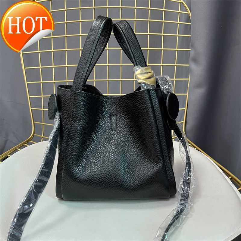 Women's Luxury Designer Handbags Fashion Top Floor Coyote Bag Fashion Versatile Portable One-shoulder Large Capacity Bucket Bags Factory Direct Sales, Black
Women's Luxury Designer Handbags Fashion Top Floor Coyote Bag Fashion Versatile Portable One-shoulder Large Capacity Bucket Bags Factory Direct Sales, Black