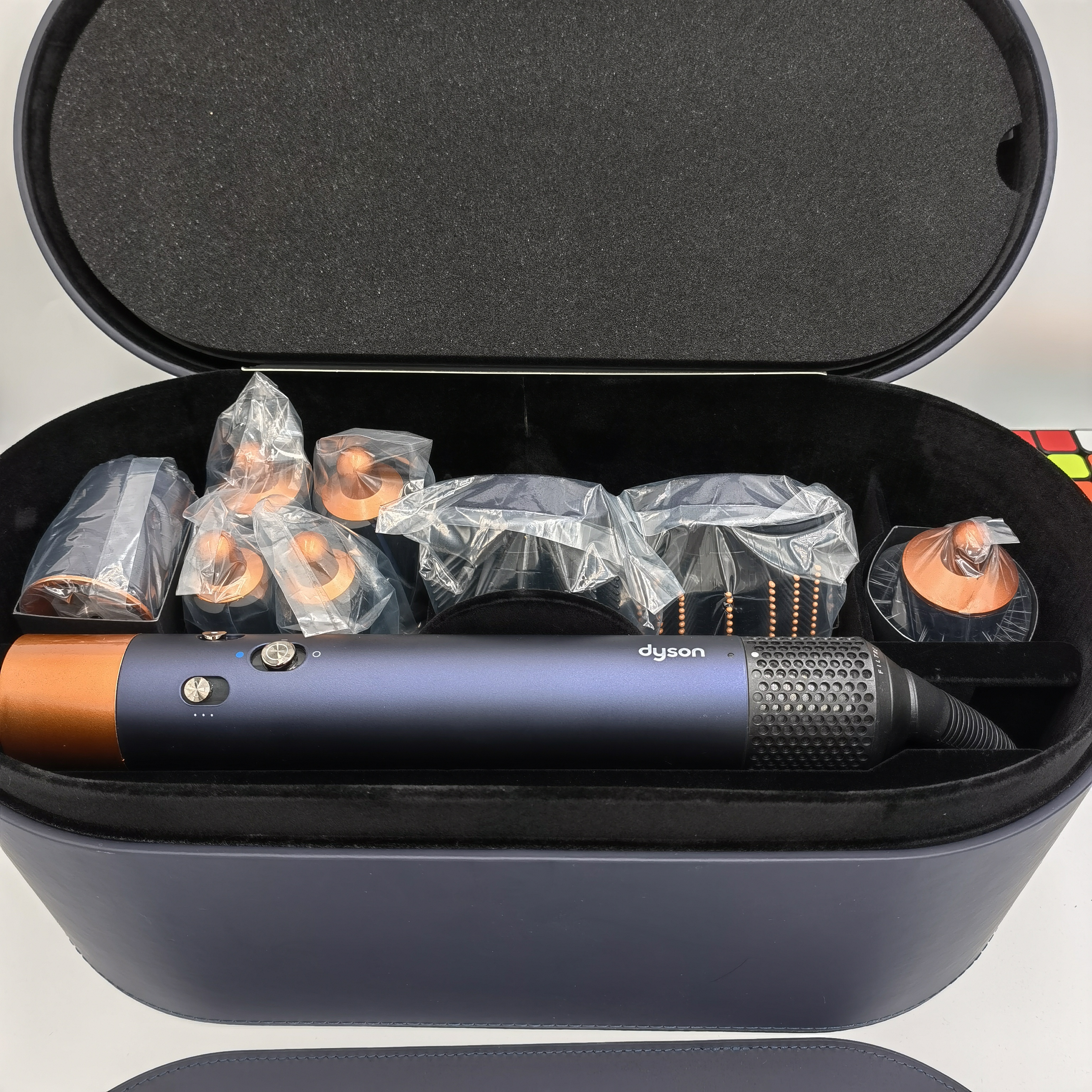 Dyson Airwrap Complete HS01 HS05 pink 8 Heads Multi-function Hair Curler Dryer Curling Iron Gift Box For Rough Normal Hairs Curling Irons Air Wrap
Dyson Airwrap Complete HS01 HS05 pink 8 Heads Multi-function Hair Curler Dryer Curling Iron Gift Box For Rough Normal Hairs Curling Irons Air Wrap