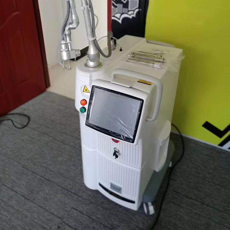 Laser Vertical 1060 nm wavelength for vaginal Stretch Marks removal Face Lift skin rejuvenation Safety Equipment