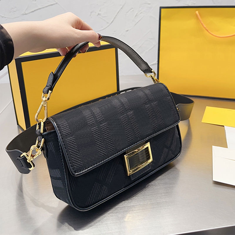 Baguette Bag Messenger Handbags Crossbody Handbags Purse Classic Letter Prints Wide Leather Shoulder Strap Fliap Wallet Fashion Bags
Baguette Bag Messenger Handbags Crossbody Handbags Purse Classic Letter Prints Wide Leather Shoulder Strap Fliap Wallet Fashion Bags