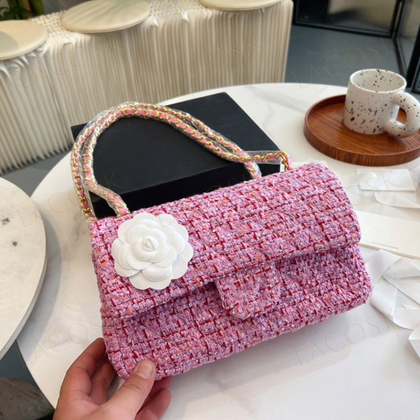 Luxurys Woollen Bag for Women Sanding Crossbody Shoulder Bags Gold Letter Hasp Fashion Winter Handbag Code Inside with Box, C1
Luxurys Woollen Bag for Women Sanding Crossbody Shoulder Bags Gold Letter Hasp Fashion Winter Handbag Code Inside with Box, C1