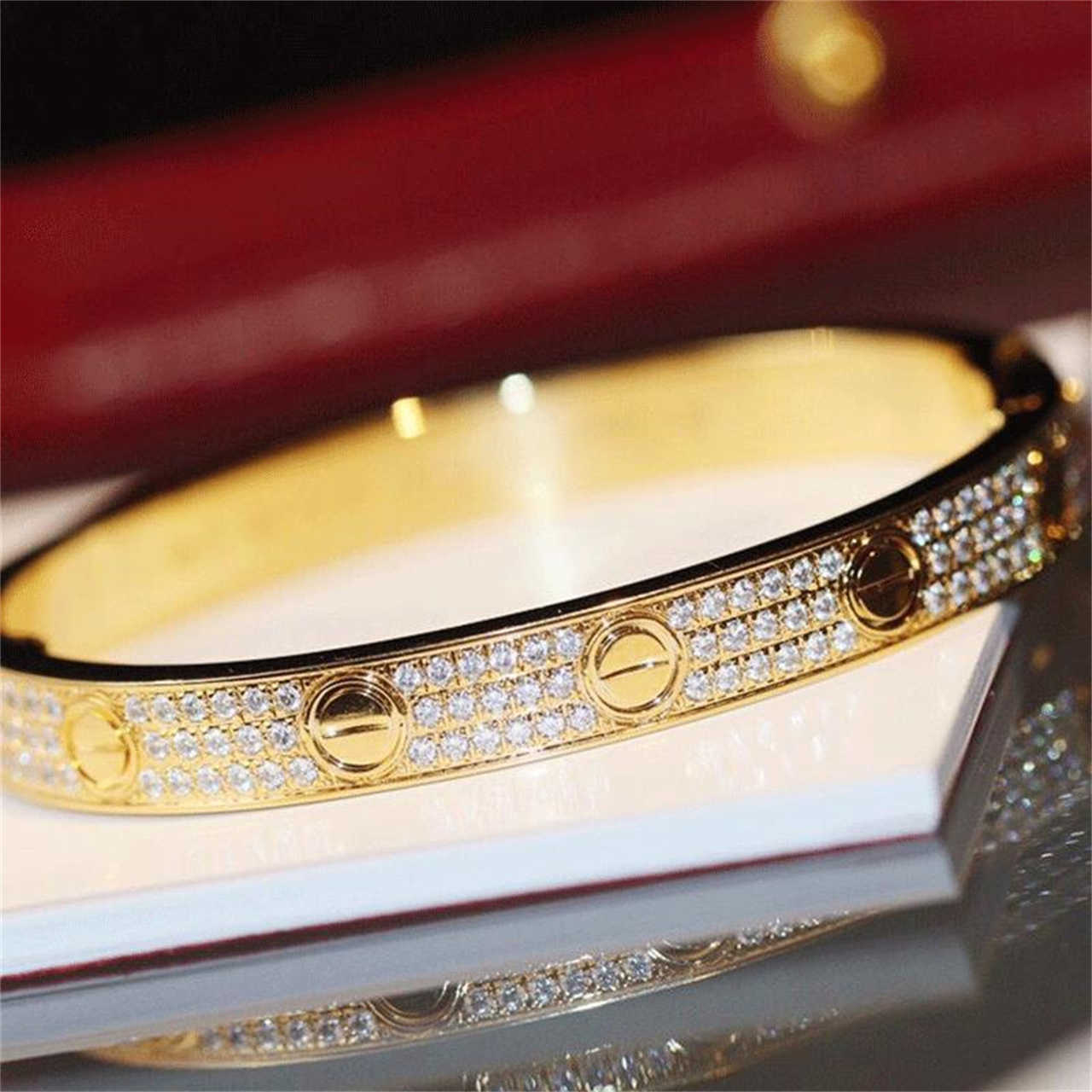 Luxury Glamour Ladies Bracelet Classic Luxurys Designers Band Rings Fashion Men Women Titanium Engraved Pattern Steel Alloy Stainless Steel
Luxury Glamour Ladies Bracelet Classic Luxurys Designers Band Rings Fashion Men Women Titanium Engraved Pattern Steel Alloy Stainless Steel