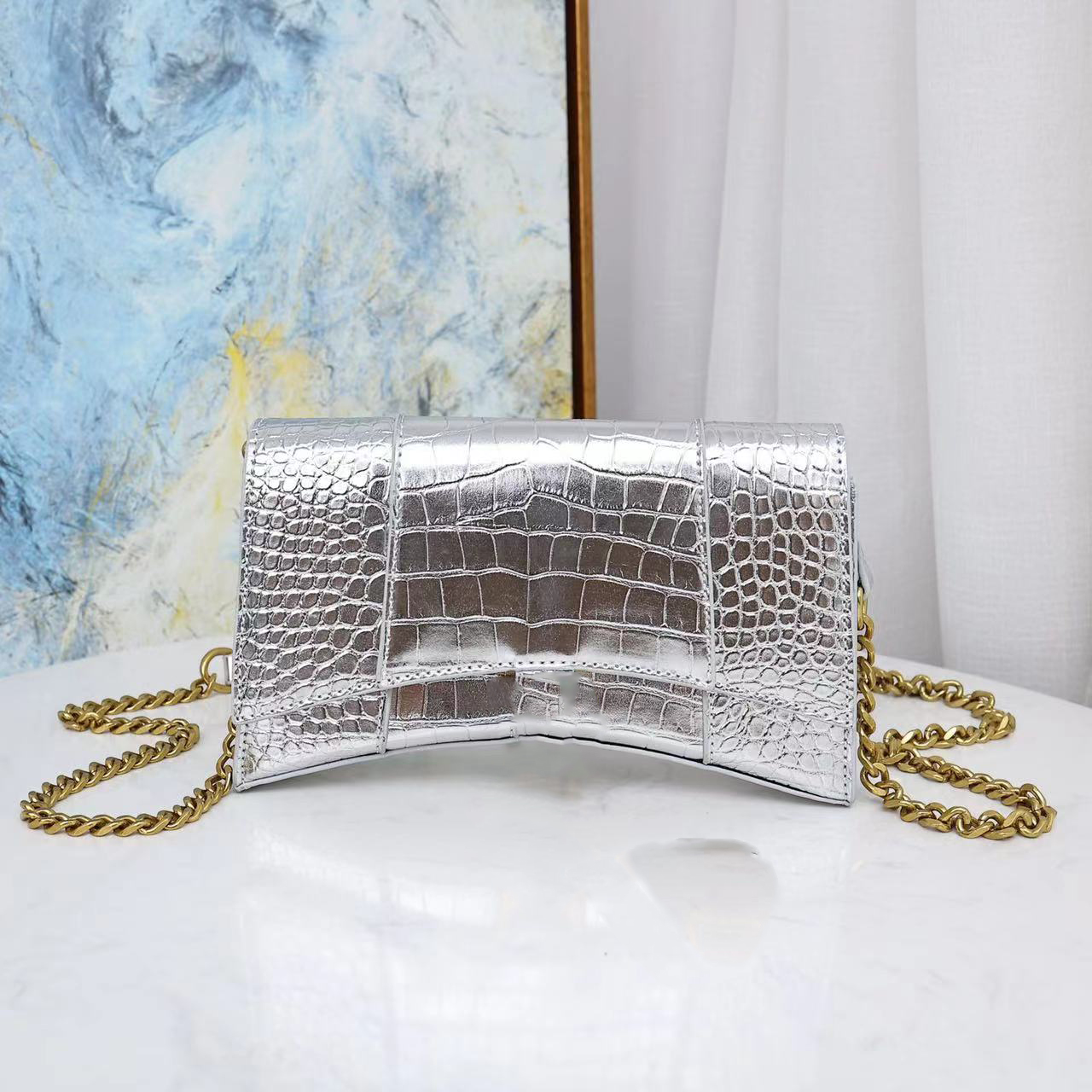 2022Super quality Fashion Chian mini Bag Women Lady Chain Shoulder crossbody Tote Purse Genuine Leather crocodile Skin Graffiti Designer wallet Limitd Version, Silver
2022Super quality Fashion Chian mini Bag Women Lady Chain Shoulder crossbody Tote Purse Genuine Leather crocodile Skin Graffiti Designer wallet Limitd Version, Silver